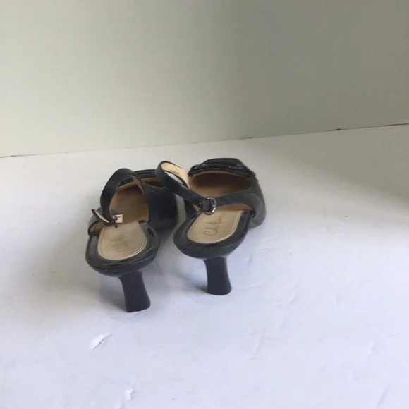 Cole Haan black leather slingbacks.  Size 9 - Picture 9 of 10